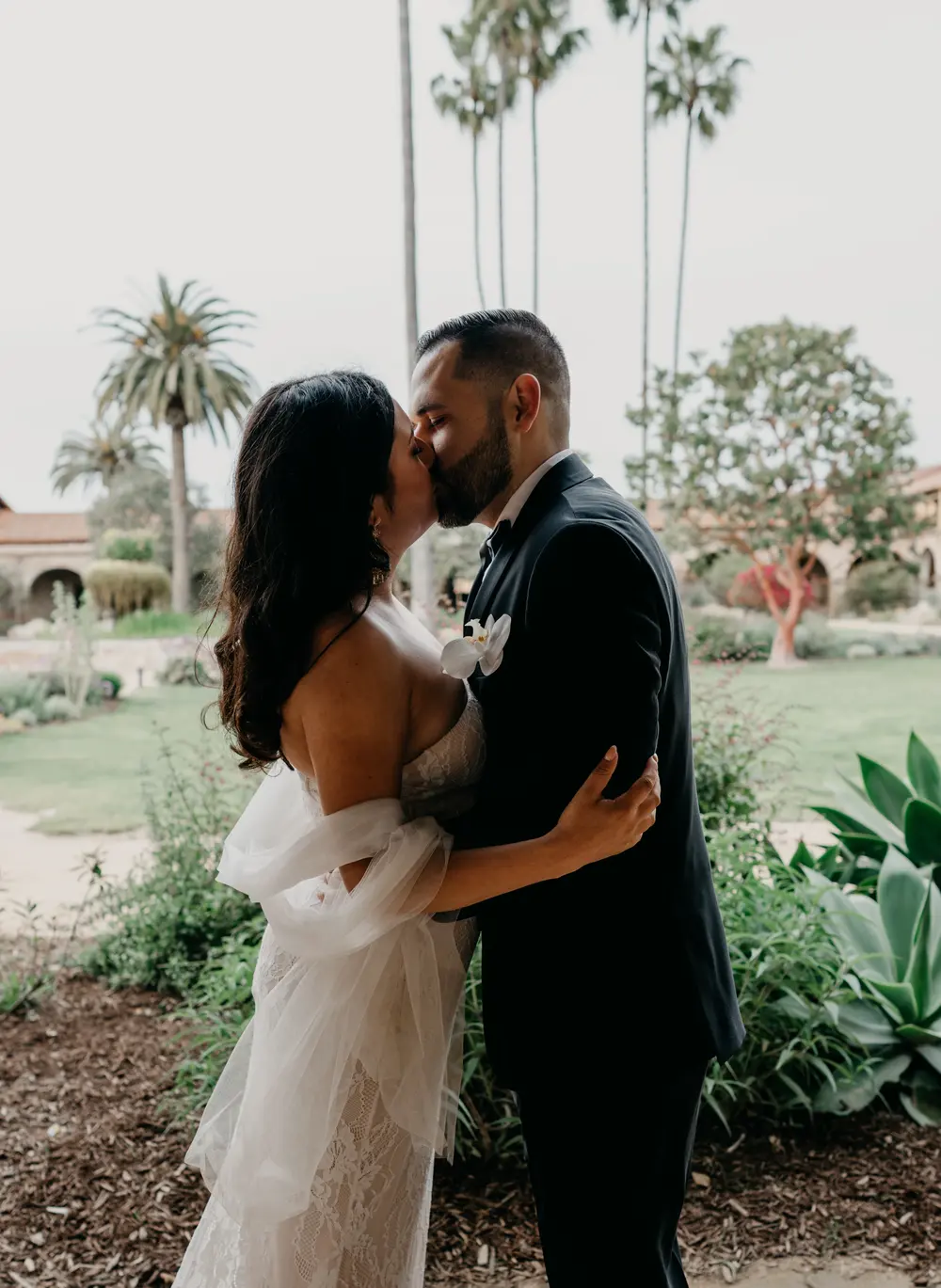 DSC08020-ezgif.com-resize