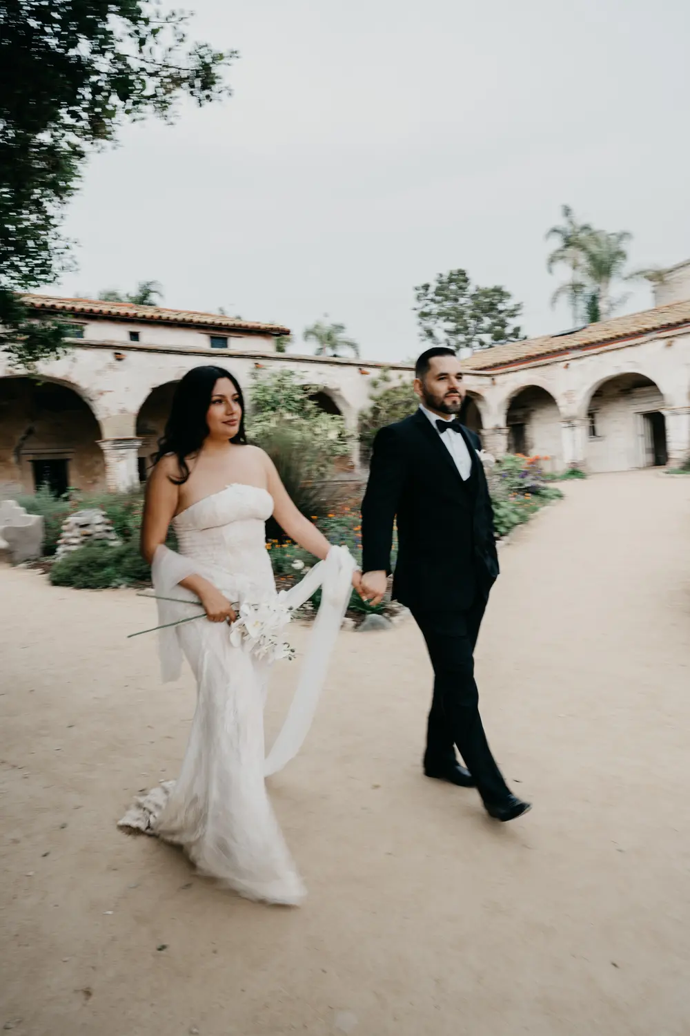 DSC08043-ezgif.com-resize